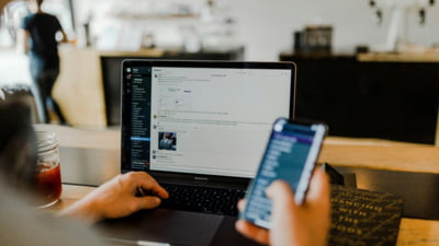 Șapte greșeli pe care să nu le faci când trimiți un e-mail de serviciu. Avertismentul unui expert: "Lasă câmpul cu adresa destinatarului necompletat până la final"