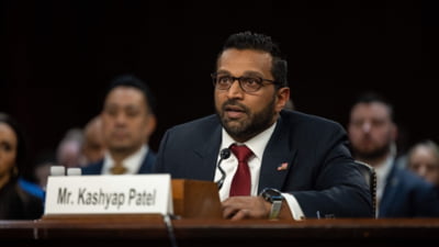 Șeful FBI, acuzat că stă mai mult prin cluburi de noapte decât la serviciu