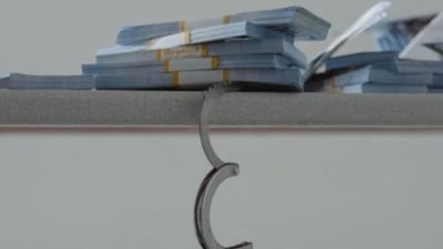 În Italia, mafia accesează fonduri PNRR. Cum a girat guvernul Meloni corupția la nivel înalt pe bani europeni