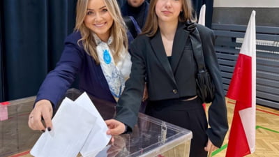 13 pentru președinția Poloniei: Cozi la secțiile de votare din toată țara. Alegătorii, între scepticism și speranță