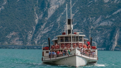9 turiști morți și 70 răniți după ce două ambarcațiuni s-au răsturnat. Unde a avut loc tragedia