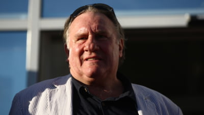Actorul Gérard Depardieu a fost condamnat la 18 luni închisoare cu suspendare pentru agresiune sexuală. Cine sunt victimele