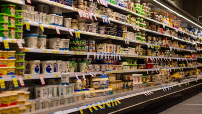 Alertă alimentară. Un produs consumat de mulți români, retras din magazine din cauza prezenţei unei bacterii periculoase FOTO