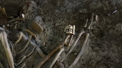 Ascultă "cel mai înfricoșător sunet din lume": Oamenii de știință au recreat fluierul aztec al morții care ar fi însoțit sacrificiile umane AUDIO