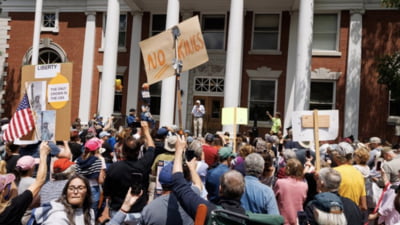 Atac armat în timpul protestelor „No Kings” din Salt Lake City. O persoană a fost grav rănită