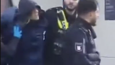 Atacuri în serie, cu cuțitul, într-o gară din Germania. Cel puțin 12 răniți, dintre care trei în stare critică. Un suspect a fost arestat VIDEO