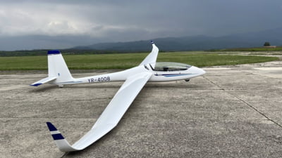 Aterizare forțată pentru un avion lângă Caransebeș. Ce s-a întâmplat cu cei de la bord