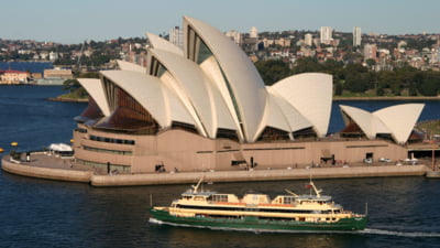 Australia își alege sâmbătă, 3 mai, noul Parlament. Votul este obligatoriu, iar prezența la vot depășește 90%