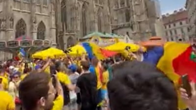 Austria - România, imagini fabuloase din centrul Vienei. ”Zidul galben” a intrat la apă VIDEO
