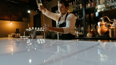 Avertismentul unui psihiatru: 70% dintre elevii de liceu au consumat alcool, 40% au ajuns la intoxicaţie. Plus dependențe de droguri și de jocuri de noroc
