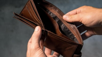 BNR nu exclude măriri de taxe după instalarea noului guvern. Și ministrul Finanțelor recunoaște: ”E posibilă o aterizare 'hard' a economiei”