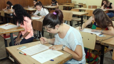 Bacalaureat 2025: Candidații susțin miercuri proba obligatorie a profilului, Matematică sau Istorie