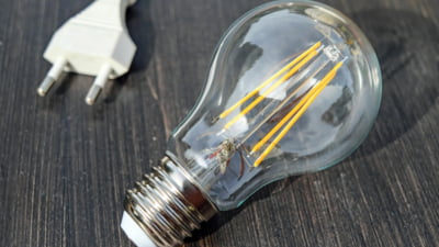 Campanie de informare în vederea schimbării furnizorului de energie. Sfaturile ANRE pentru consumatori înainte de liberalizarea pieței, la 1 iulie VIDEO