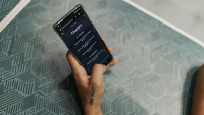 China, tot mai izolată de software-ul care alimentează inteligența artificială. Ce rol joacă America