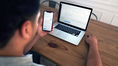Cine ia spor de antenă: Statul plătește 6 miliarde de lei pe an pentru expuneri „invizibile” în timp ce economia se prăbușește