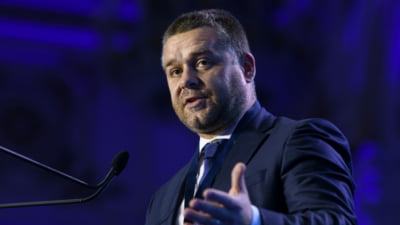 Ciprian Ciucu: „Unul dintre oamenii zilei nu pare schimbat de putere, celălalt e schimonosit. Veniți la vot”