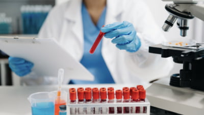 Colegiul Medicilor, după ce George Simion a numit vaccinul COVID-19 ”experimental”: Deciziile nu se iau din ”interese conjuncturale sau opinii fără susţinere ştiinţifică”