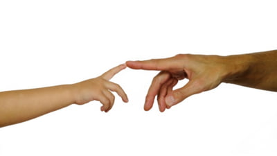Concluziile unui studiu surprinzător: oamenii emit o lumină vizibilă care dispare atunci când mor