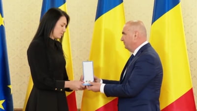Cristina Neagu, decorată de Ilie Bolojan: „O zi memorabilă pentru mine” VIDEO