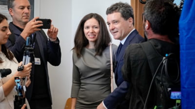 Cum și-a cucerit Nicușor Dan partenera de viață. Nu sunt căsătoriți, deși sunt împreună de 20 de ani și au doi copii