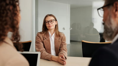 Cum să treci cu succes un interviu evaluat de inteligența artificială. 5 ponturi de la un consultant în carieră: "În câteva secunde ei pot ști dacă un candidat este compatibil"