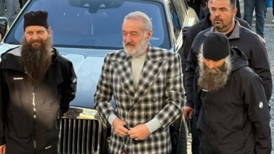 Cum s-a prezentat Gigi Becali la meciul-șampanie FCSB - Craiova: ”Au venit frații mei. Aducem Barcelona!”