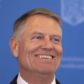 De ce ar fi hotărât Klaus Iohannis să mai stea două zile la Cotroceni, după ce și-a anunțat demisia