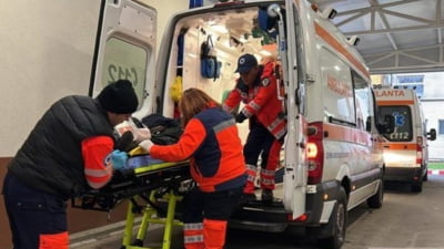 Femeie salvată de la moarte în timp ce făcea un LIVE pe TikTok. A fost înțepată de o albină și a intrat în șoc anafilactic. Salvarea a venit de la un medic care îi urmărea transmisiunea