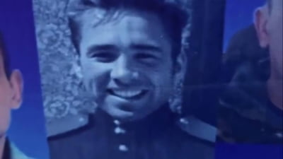 Fotografii cu o vedetă porno gay puse pe memorialul unor eroi instalat de ruși în regiunea Kursk. Un puști de 16 ani i-ar fi păcălit pe creatorii memorialului