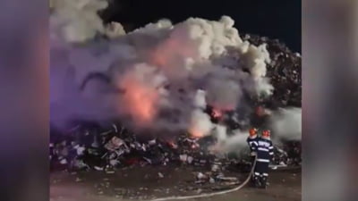 Incendiu în Portul Constanța. Au ars deșeuri de fier vechi. Nu se cunoaște cauza izbucnirii flăcărilor FOTO/VIDEO