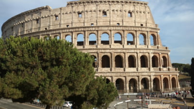 Incident la Colosseum. Un turist a fost străpuns de o țeapă când încerca să-și facă „un selfie de neuitat”