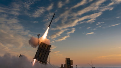 Israelul susține că a interceptat o rachetă lansată din Yemen. Sirenele au început să sune în miez de noapte