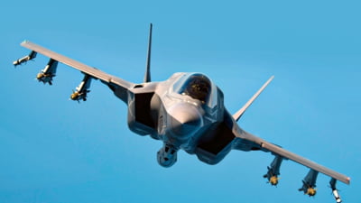 Marea Britanie achiziționează avioane care să poată transporta bombe atomice. A doua componentă a sistemului de descurajare nucleară