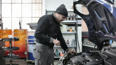 Mesajul dur al transportatorilor pentru ASF, pe fondul creșterii RCA: „Sub ‘profesioniștii’ numiți politic au avut loc 13 falimente în piața de asigurări”