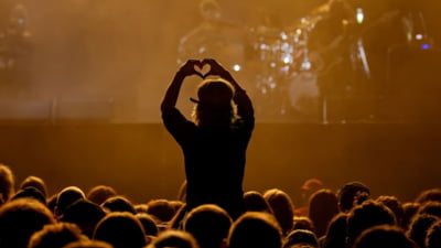 Mesajul reprezentaților mișcării rock din România înaintea finalei prezidențiale: ”Nu e vorba de a alege răul cel mai mic, e o alegere clară între rău și bine”