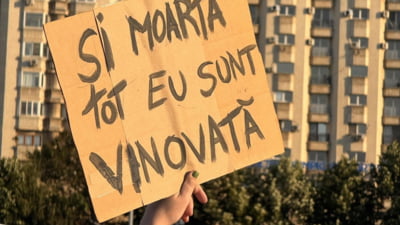 Mii de oameni au ieșit în stradă pentru a manifesta față de violența împotriva femeilor. Crima din Cosmopolis a fost scânteia VIDEO