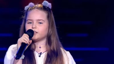Nepoata poetului Adrian Păunescu, s-a calificat la concursul de talente „Vocea Portugaliei” pentru copii VIDEO
