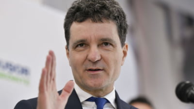 Nicușor Dan, atacat frontal de John-Ion Banu-Muscel. "Angajați oameni ca să le răsplătiți participarea financiară la campania dvs?". Răspunsul furios al edilului Capitalei