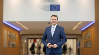 Nicuşor Dan primește sprijin din Parlamentul European. "Un vot pentru Simion este un vot pentru îndepărtarea României de UE şi slăbirea ţării în faţa Rusiei"