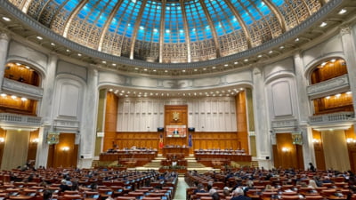 Noi plecări de la suveraniști. Trei deputați de la POT și SOS România trec la PSD