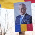 Numărul jandarmilor din fața CCR a fost suplimentat, în așteptarea deciziei privind candidatura lui Georgescu. Susținătorii săi au început deja să se adune