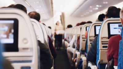 O companie aeriană cere angajaților să returneze majorările salariale. Zeci de persoane au primit notificări să achite mii de euro