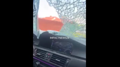 Polițist, filmat conducând cu parbrizul spart după ce a lovit un pieton. IPJ a demarat o anchetă internă VIDEO