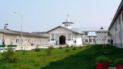 Poveștile șocante ale unei tinere arestate pentru trafic de droguri la Penitenciarul Târgșor: "Am fost în cameră inclusiv cu femeia care l-a aruncat în aer pe taică-su"