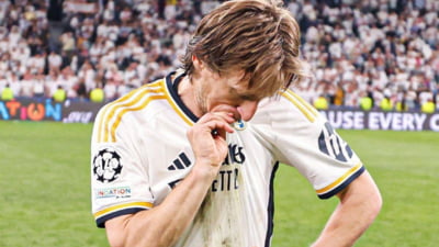 Povestea lui Luka Modric, unul dintre copiii războiului din fosta Iugoslavie: a fost respins de mai multe cluburi și a jucat fotbal printre proiectile