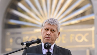 Premierul interimar Cătălin Predoiu a mers în zonele afectate de inundații: „Facem o evaluare în teren să vedem amploarea pagubelor”