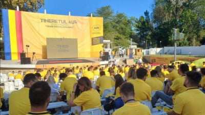Protest la Curtea de Apel București. Manifestanții sunt nemulțumiți de tergiversarea dosarului violului din tabăra de vară AUR