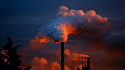 România va stoca o cincime din emisiile de carbon ale UE pe termen nelimitat. USR cere socoteală guvernului pentru negocierile care au dus la asta