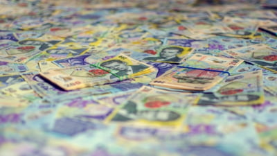 Străinii investesc din ce în ce mai puțin în România. Sumele, cu peste 10% mai mici față de aceeași perioadă a anului trecut