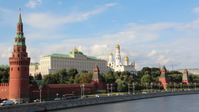 Suma record cheltuită de Rusia pentru propaganda internațională. Spre ce se îndreaptă Russia Today, după restricțiile din SUA și UE